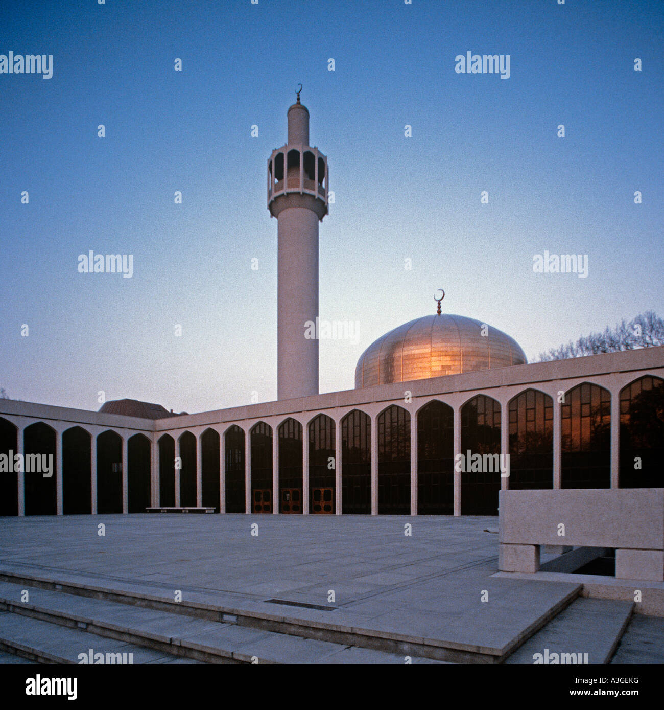 Regents Park Mosque in Central London Stock Photo
