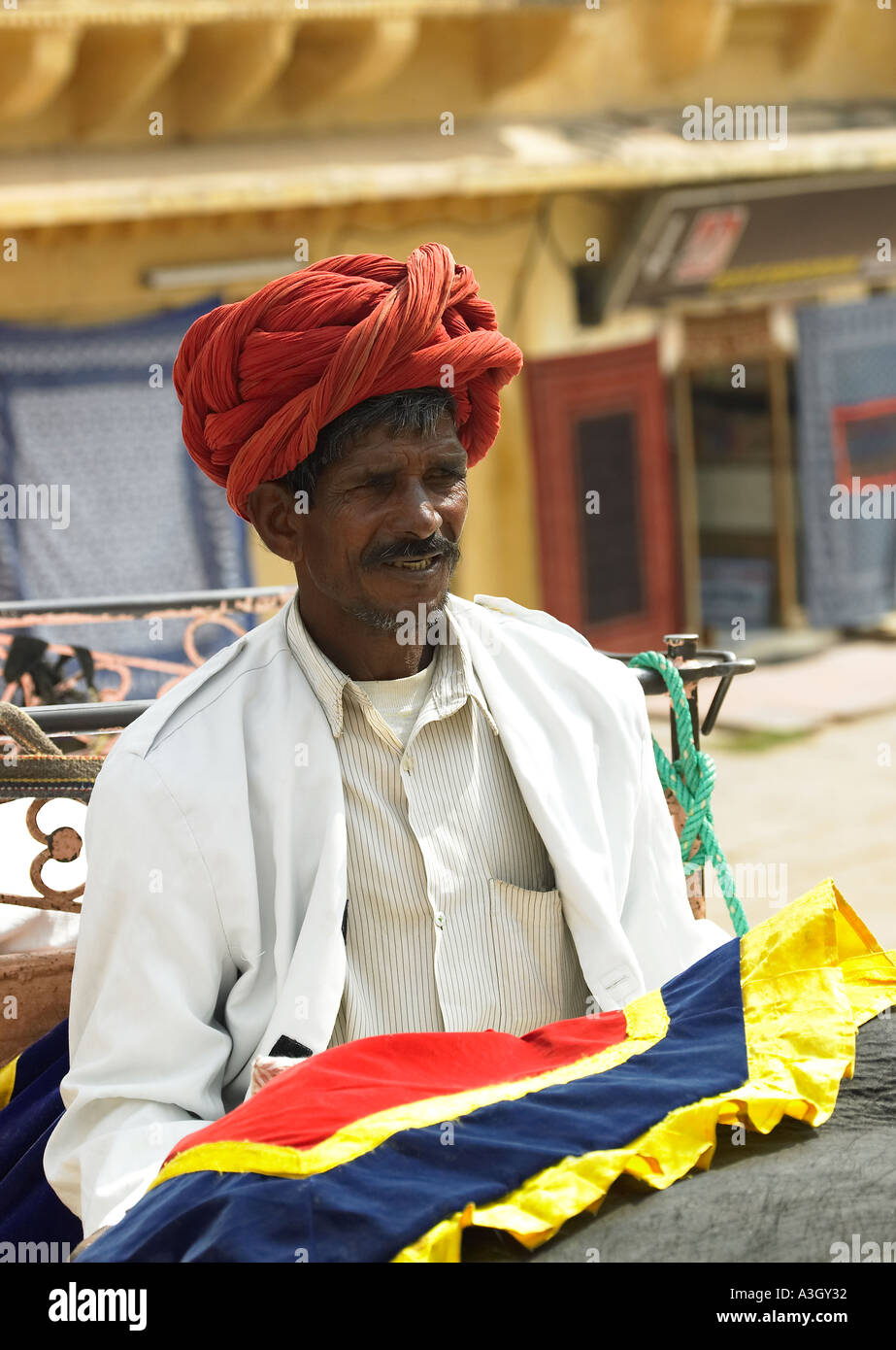 Indian man wearing turban hi-res stock photography and images - Alamy