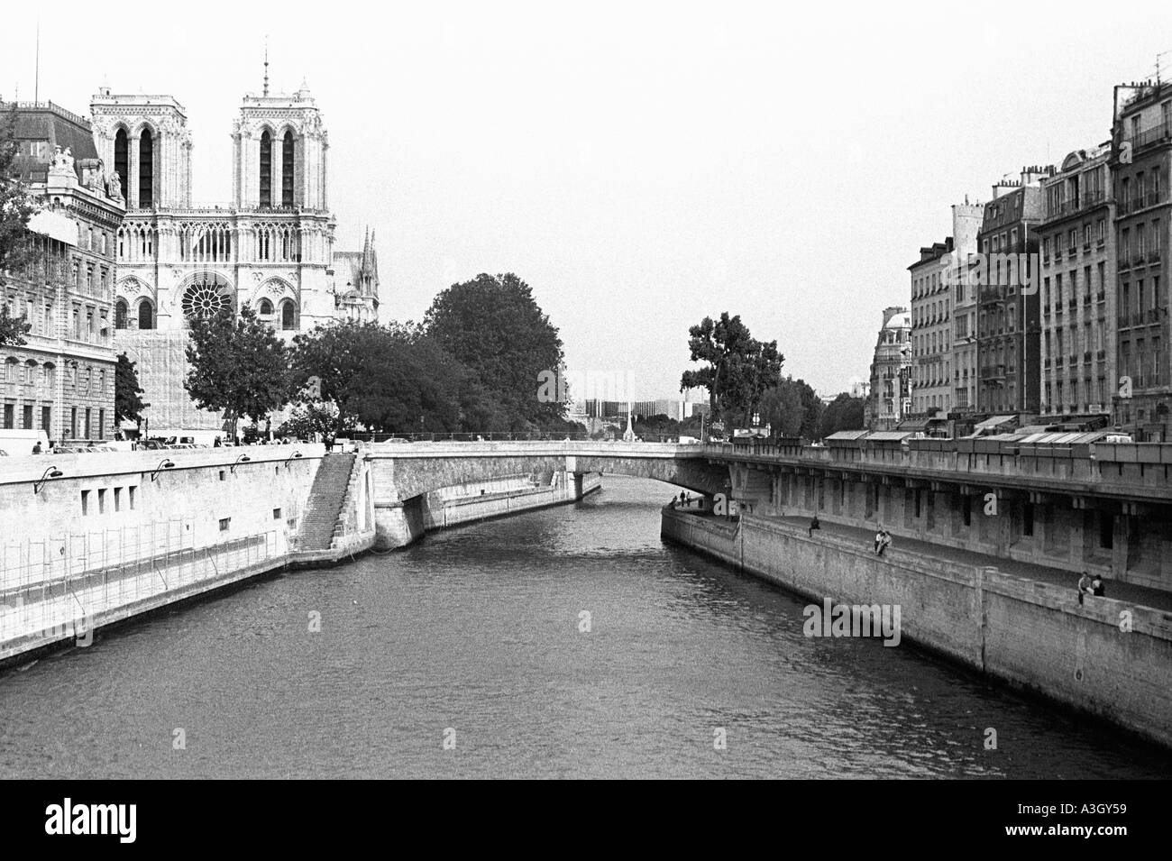 Seine river bridge historic Black and White Stock Photos & Images - Alamy