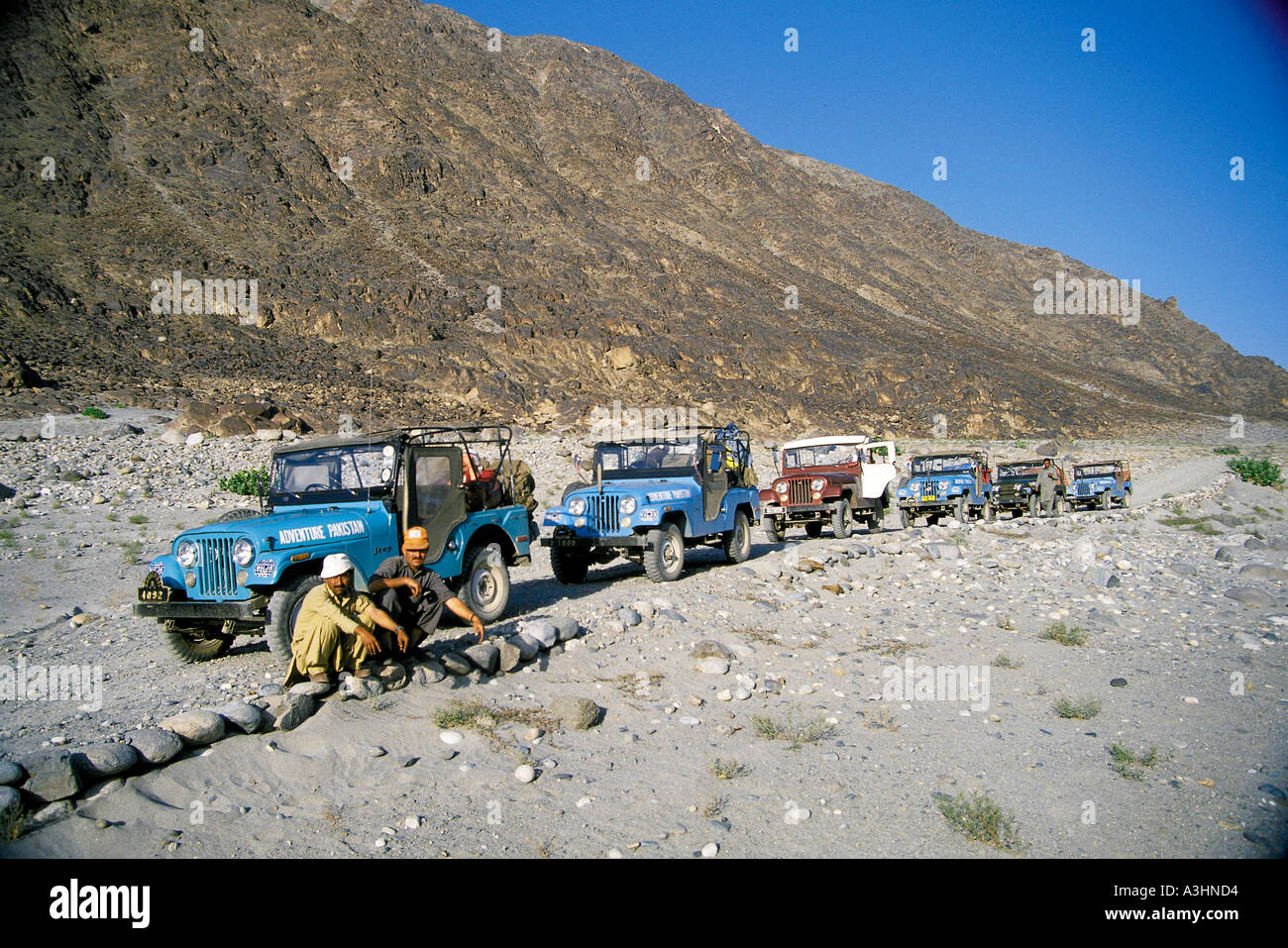 sightseeing tour by jeep near village of naran kaghan valley pakistan ...