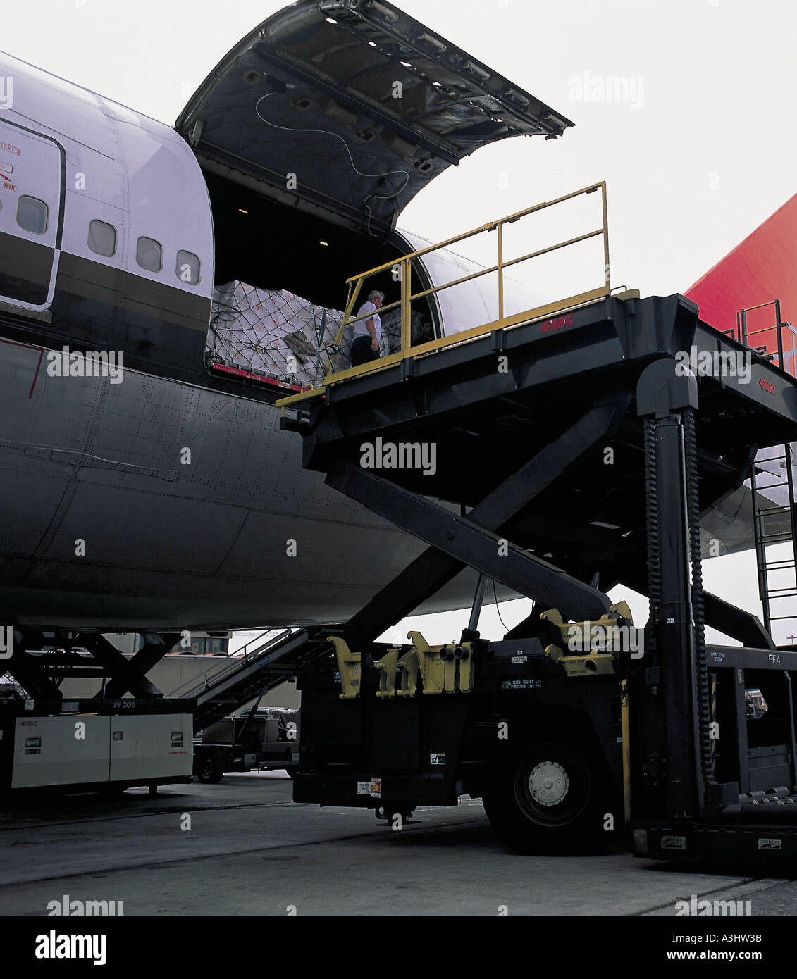 Cargo Plane Loading High Resolution Stock Photography and Images Alamy