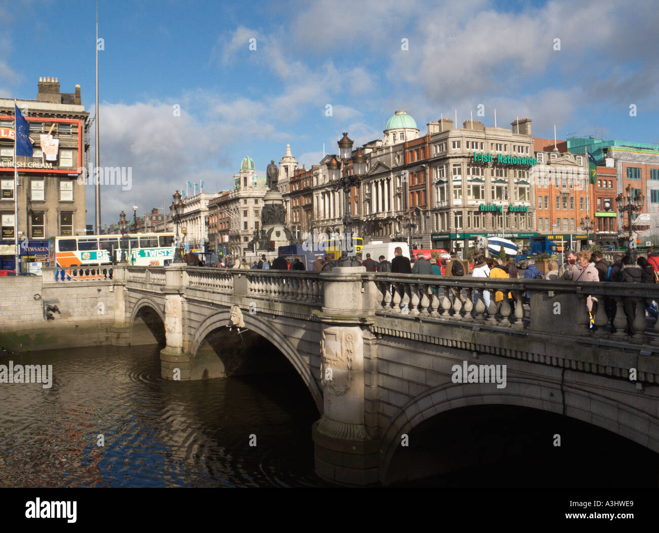 Crowded O'Connell Bridge looking towards O'Connell Street Lower, River Liffey, Dublin, Ireland Stock Photo