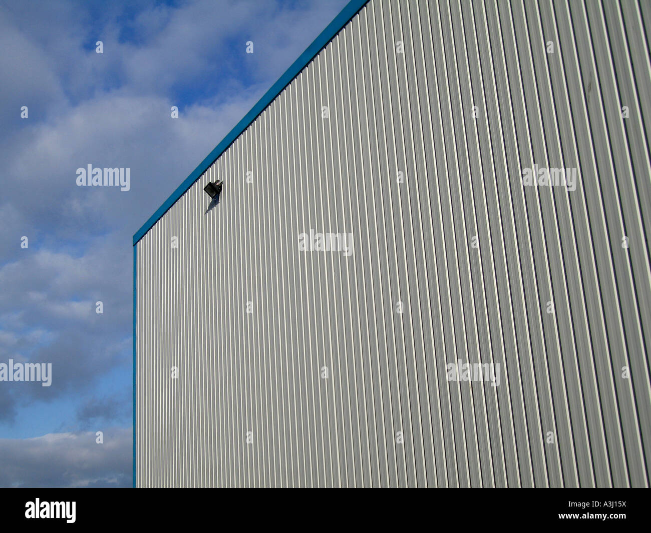 Profiled cladding on large industrial factory warehouse unit Stock Photo Alamy