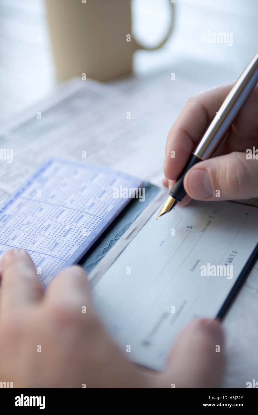 How to Endorse a Check | PNC Insights