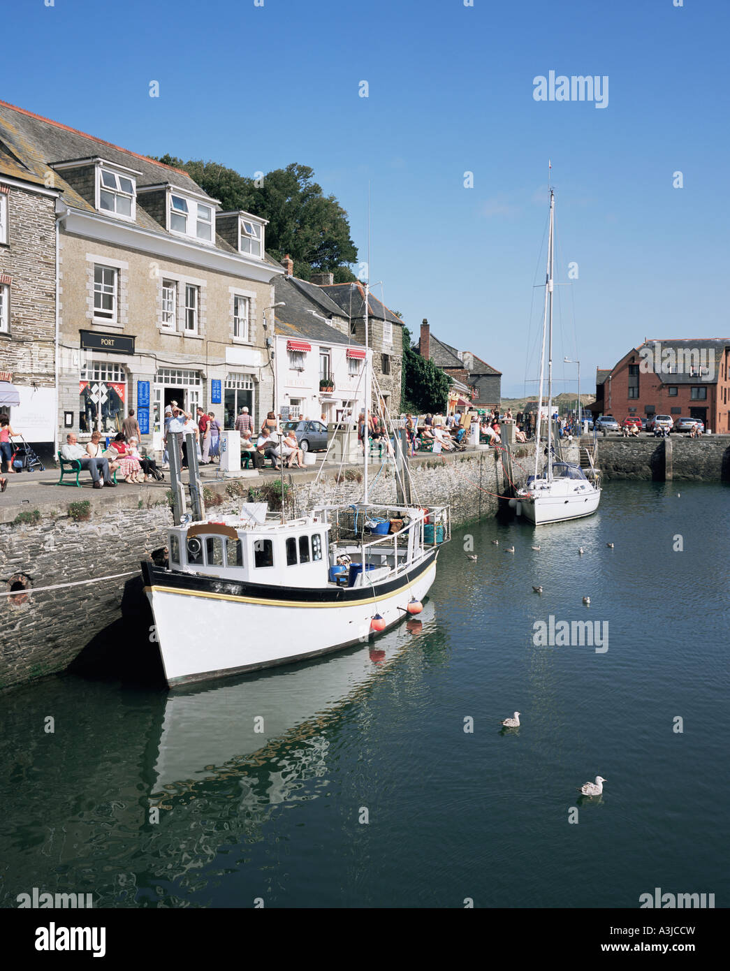 Tourist shop padstow hires stock photography and images Alamy