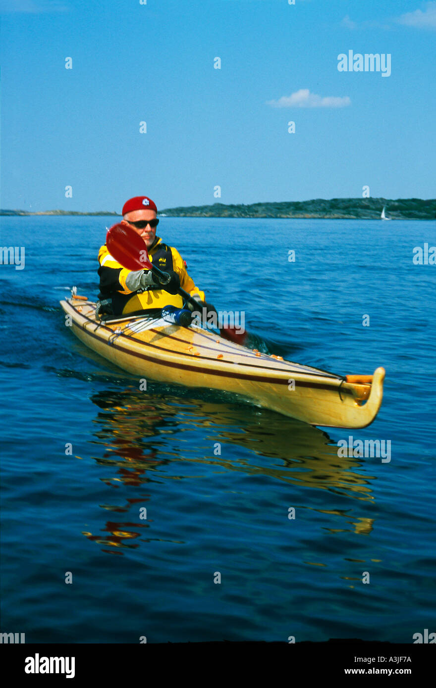 Baydarka kayak Thousands years old design and still as modern as carbon