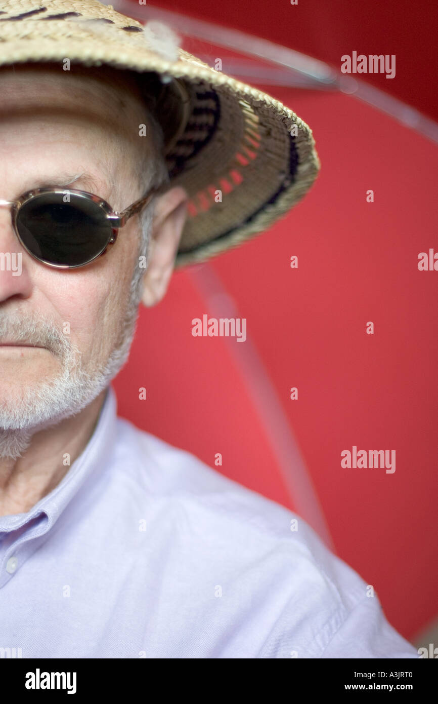 Grey haired man wearing glasses hi-res stock photography and images - Alamy