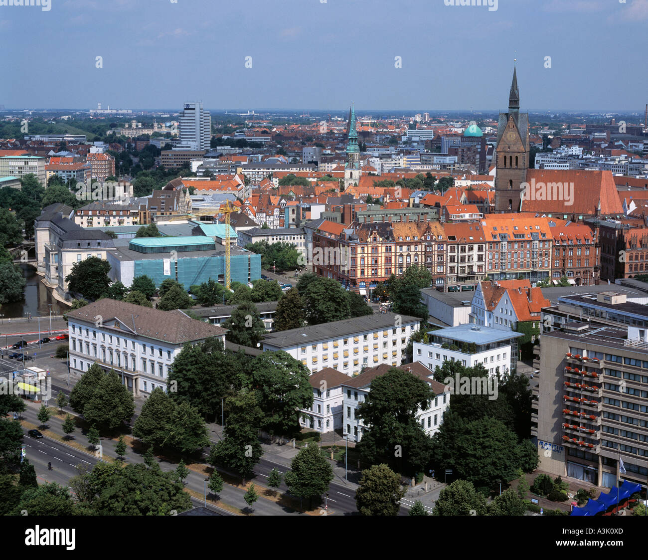 Panoramablick ueber Hannover mit Leineschloss, Wangenheim-Palais, Laveshaus, Marktkirche und Hotel Maritim Stock Photo