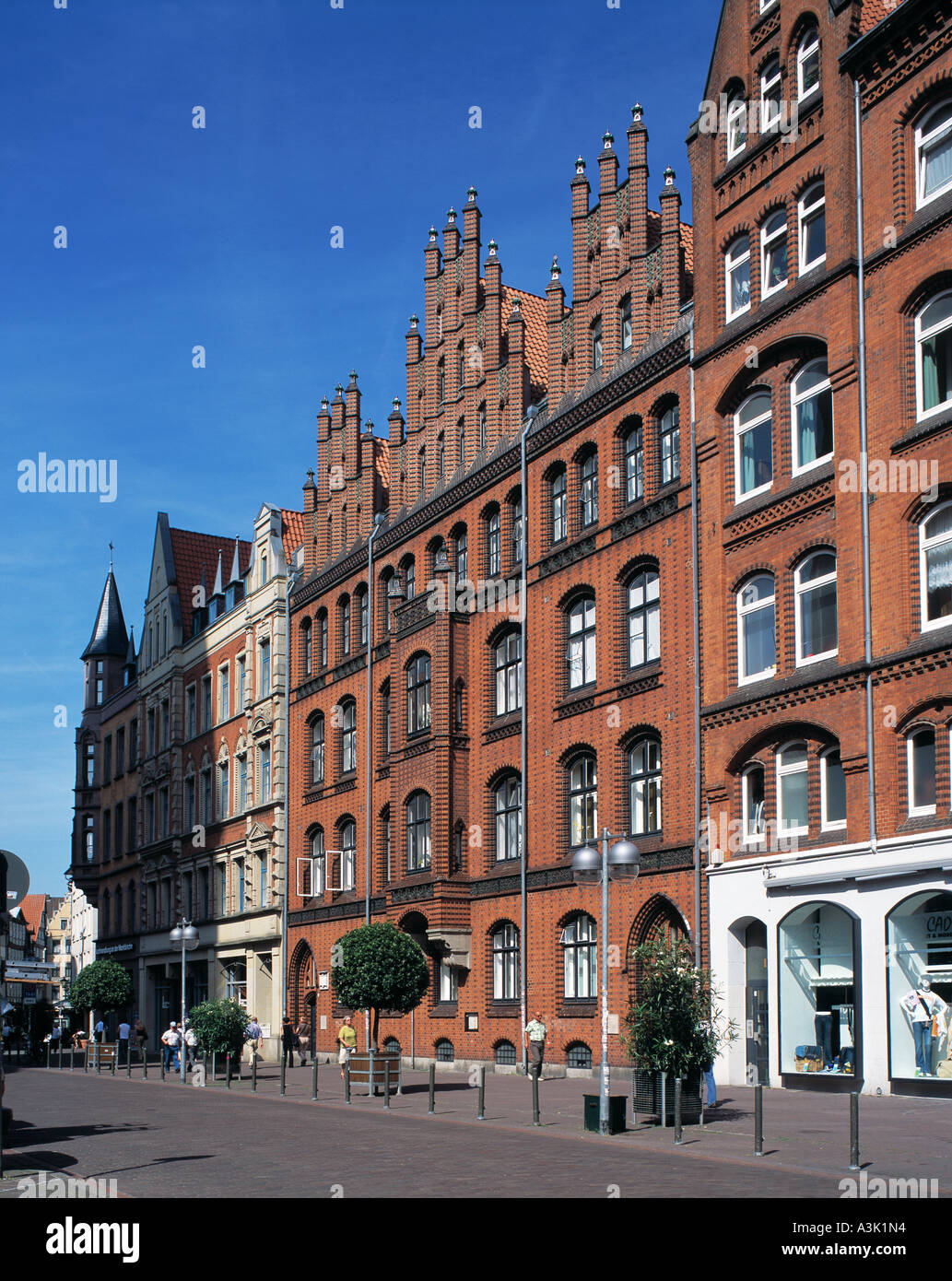 Buergerhaeuser am Hanns-Lilje-Platz in Hannover mit Geburtshaus der Gebrueder Schlegel Stock Photo