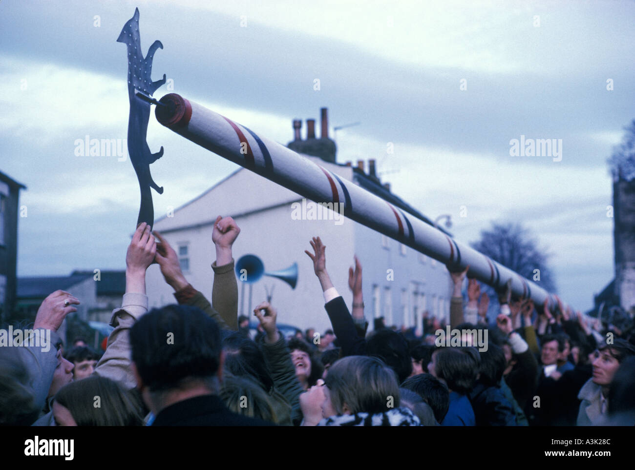 Maypole Barwick Barwick maypole hi-res stock photography and images - Alamy