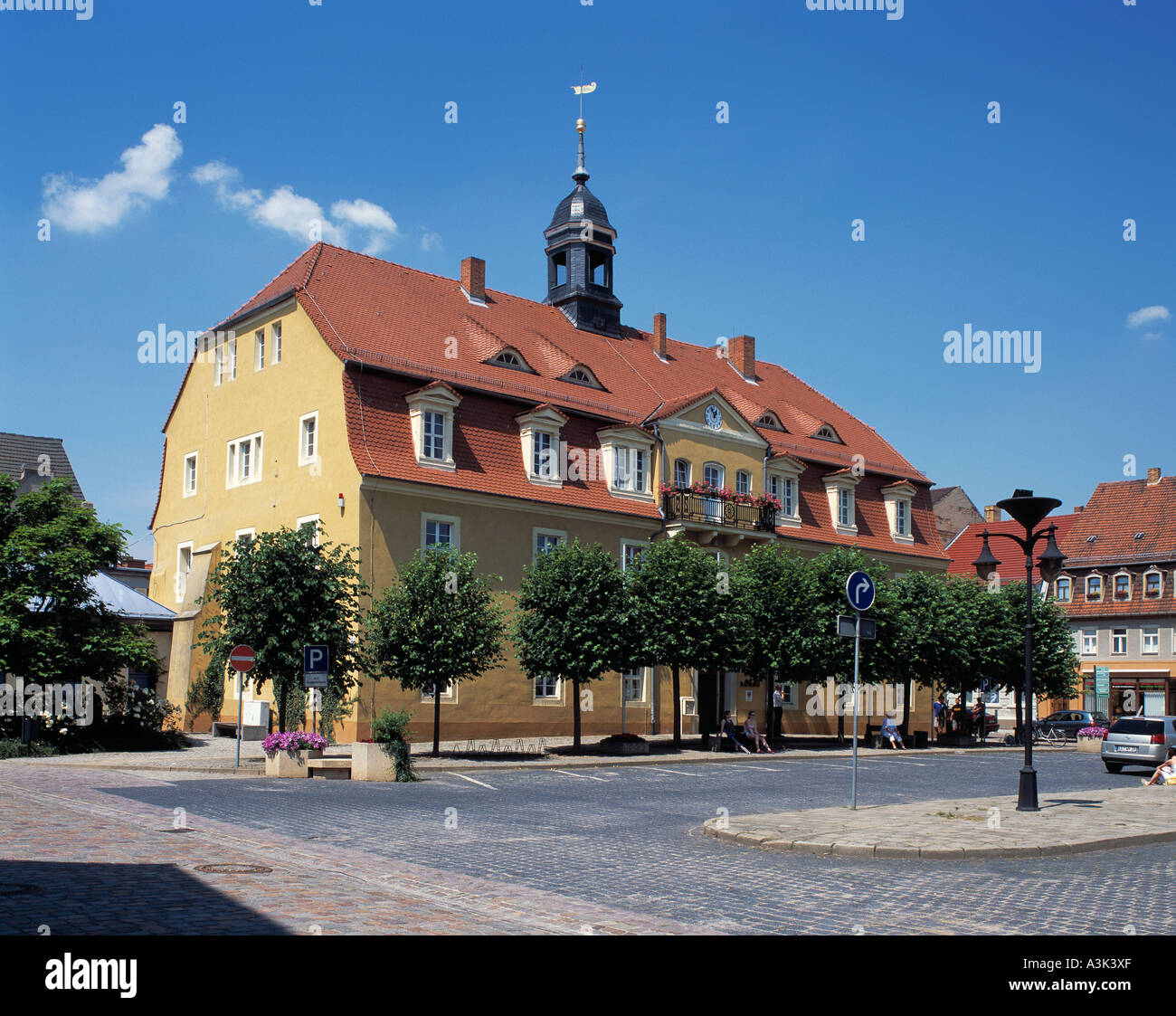 Marktplatz und klassizistisches Rathaus in Bad Liebenwerda
