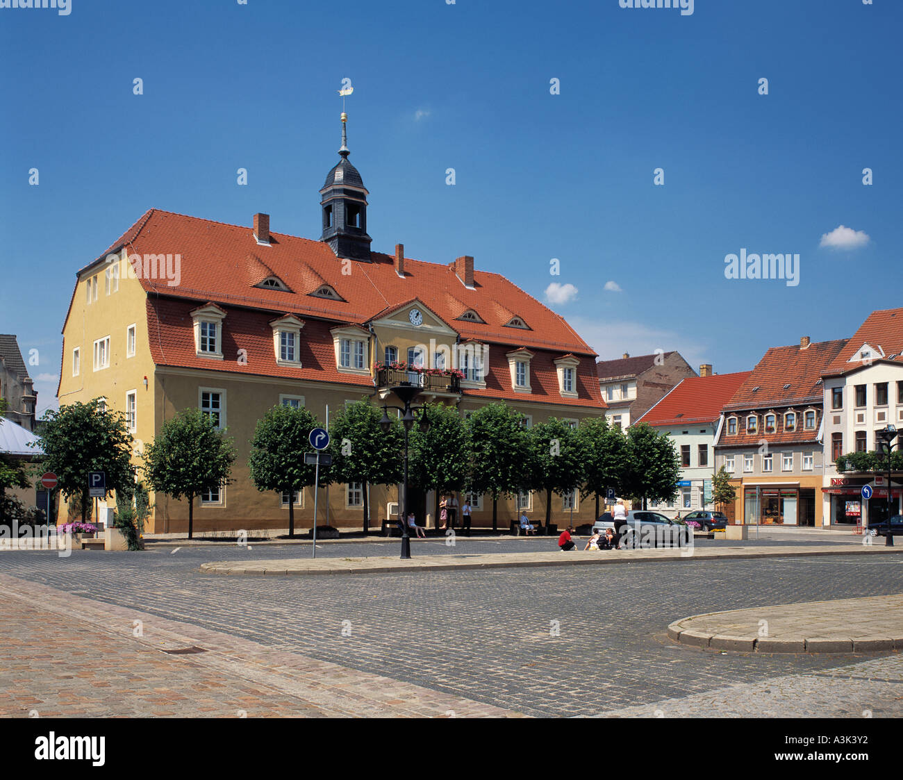 Marktplatz und klassizistisches Rathaus in Bad Liebenwerda