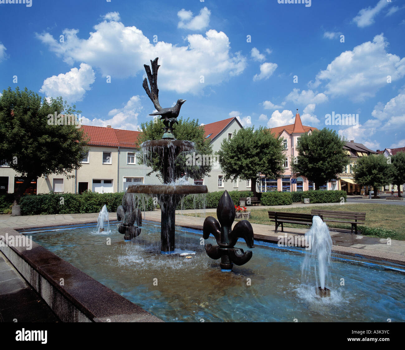 Marktplatz und Elsterspringbrunnen in Elsterwerda, Niederlausitz