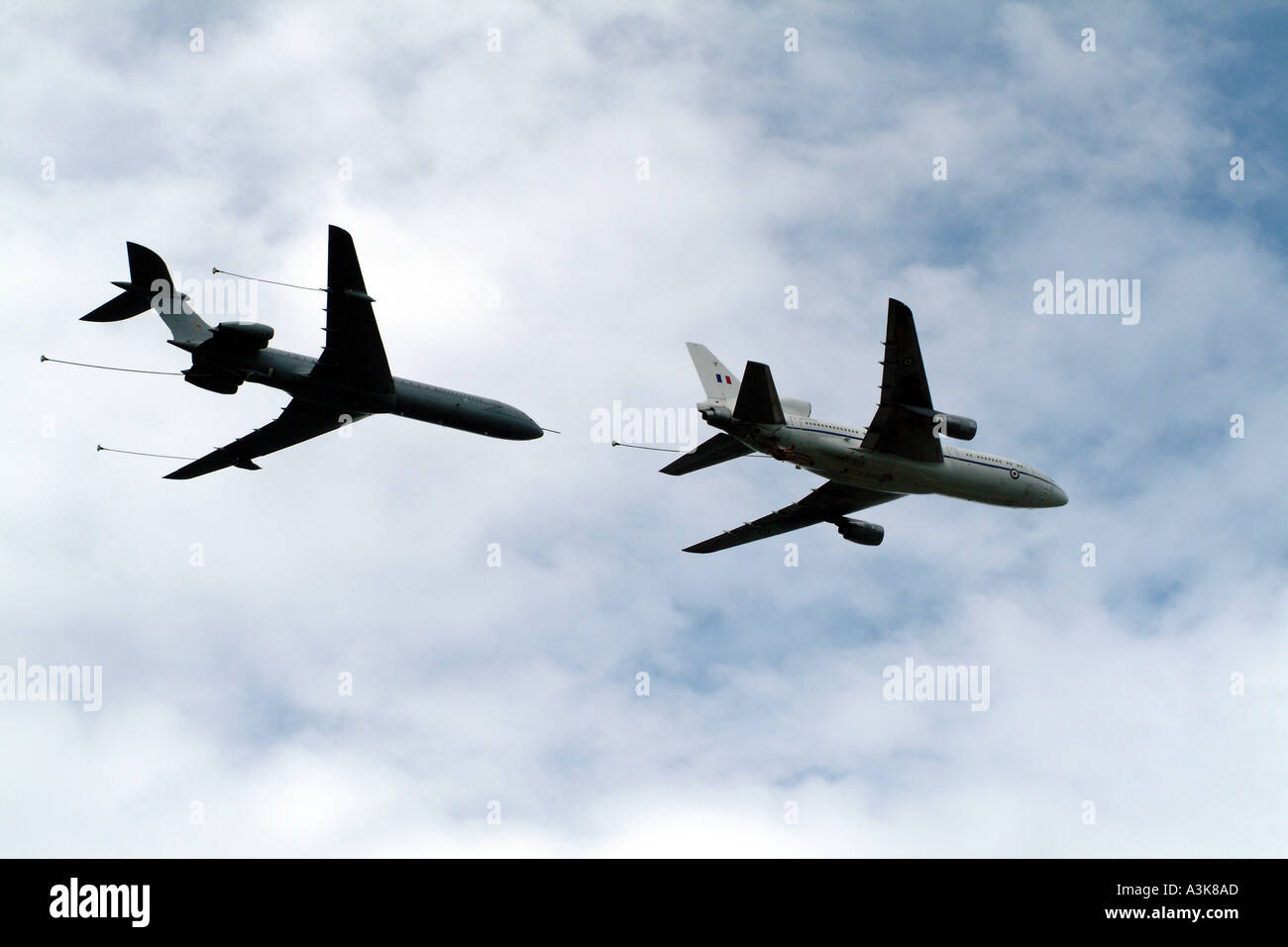 Lockheed Vc10 Inflight Refuelling RAF VC10 Vickers and Lockheed Tristar tanker Stock ...