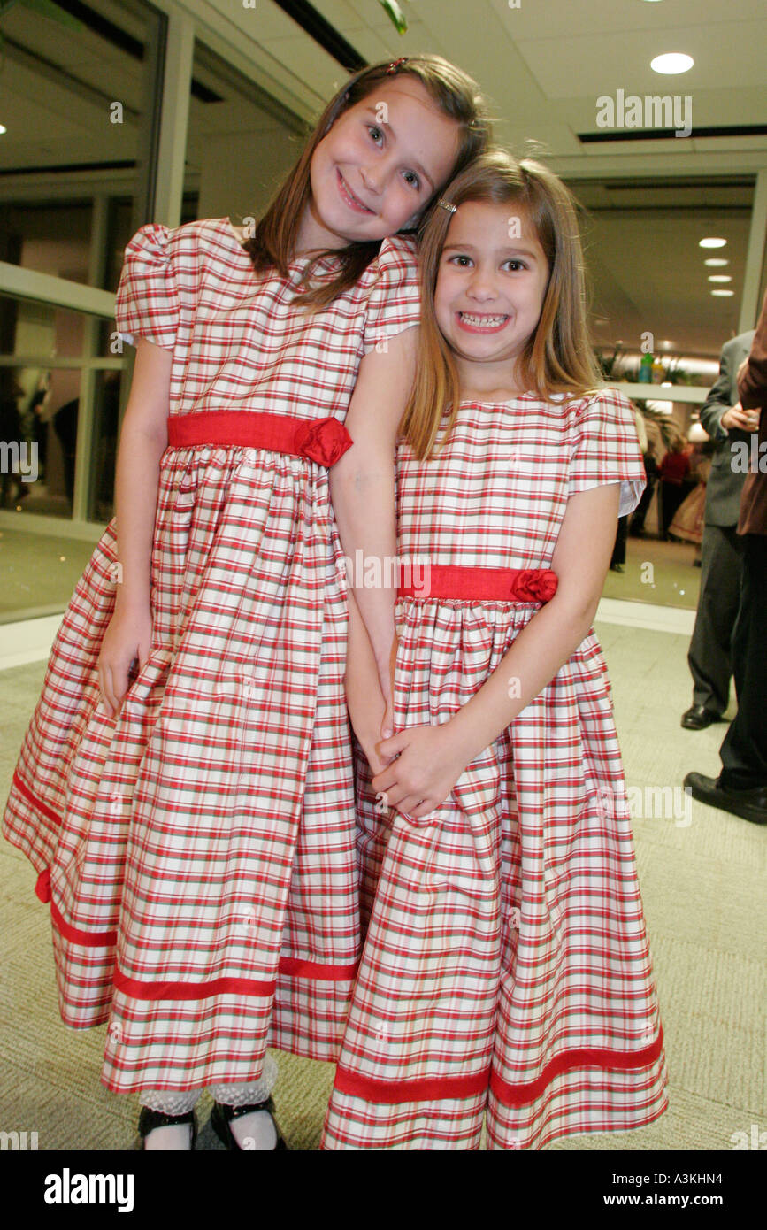matching christmas dresses for sisters