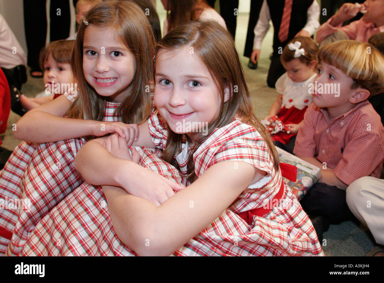 matching christmas dresses for sisters