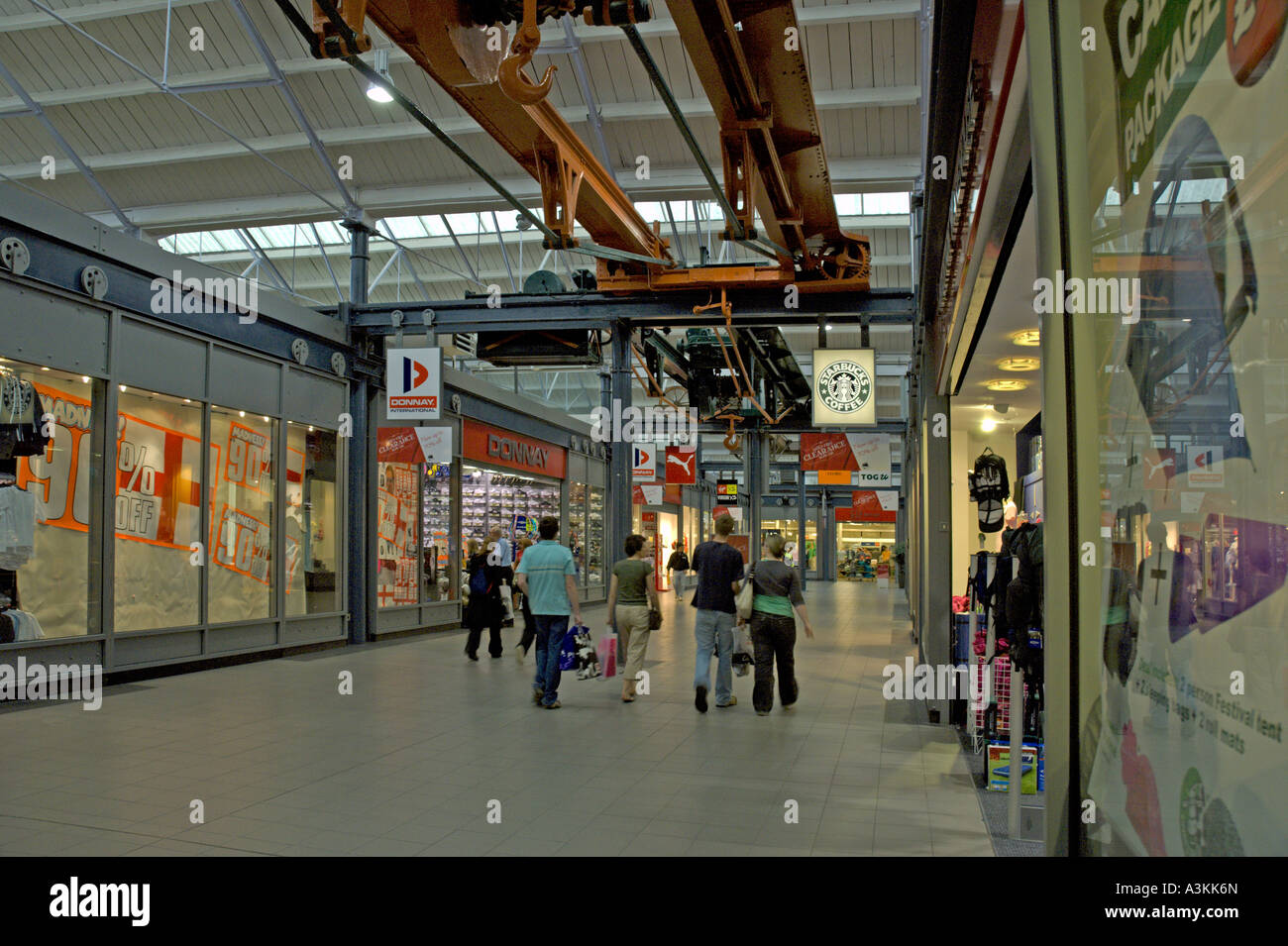 Swindon designer outlet hi-res stock photography and images - Page 2 - Alamy