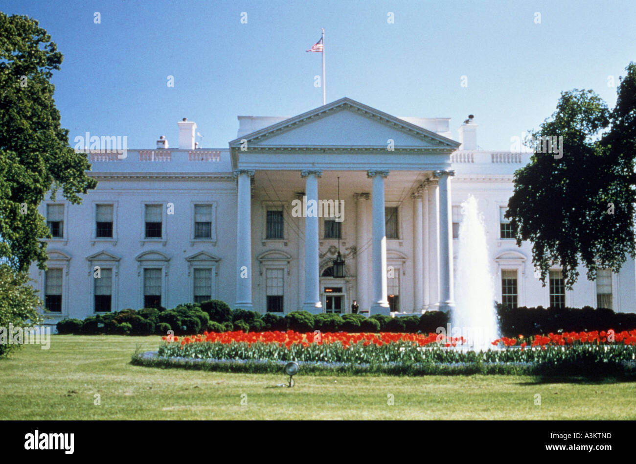 White house hi-res stock photography and images - Alamy