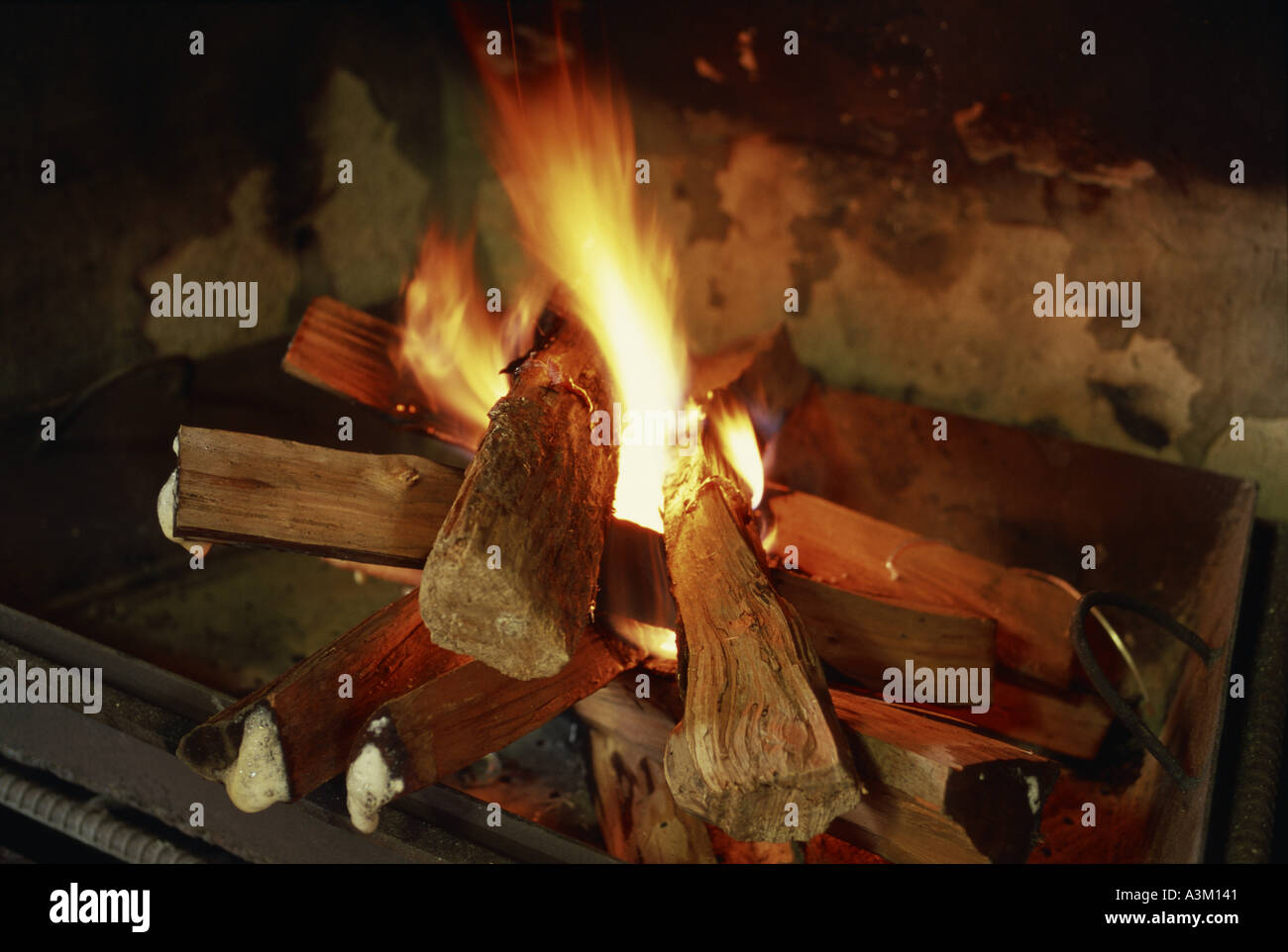 Burns fireplaces hi-res stock photography and images - Alamy