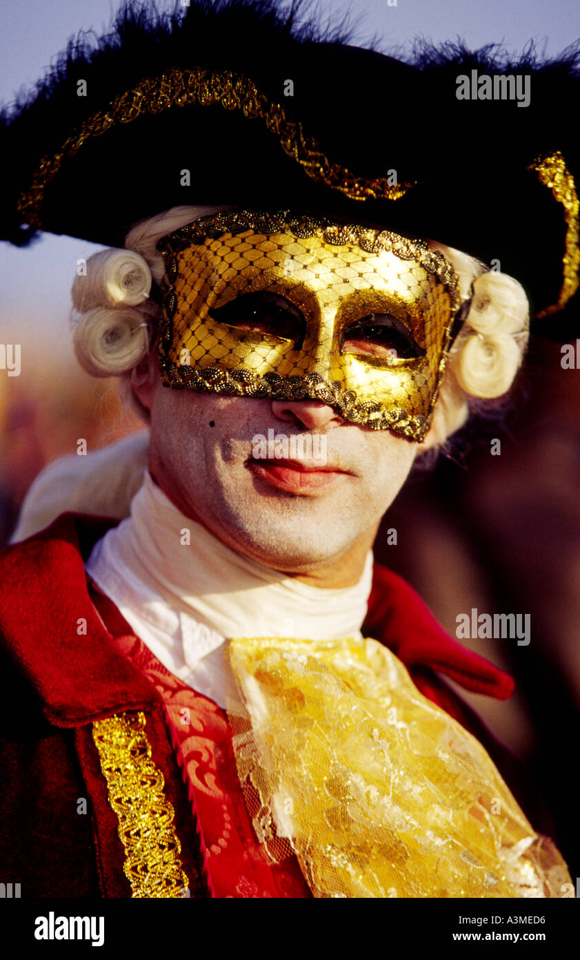 Venetian mask for men fotografías e imágenes de alta resolución - Alamy