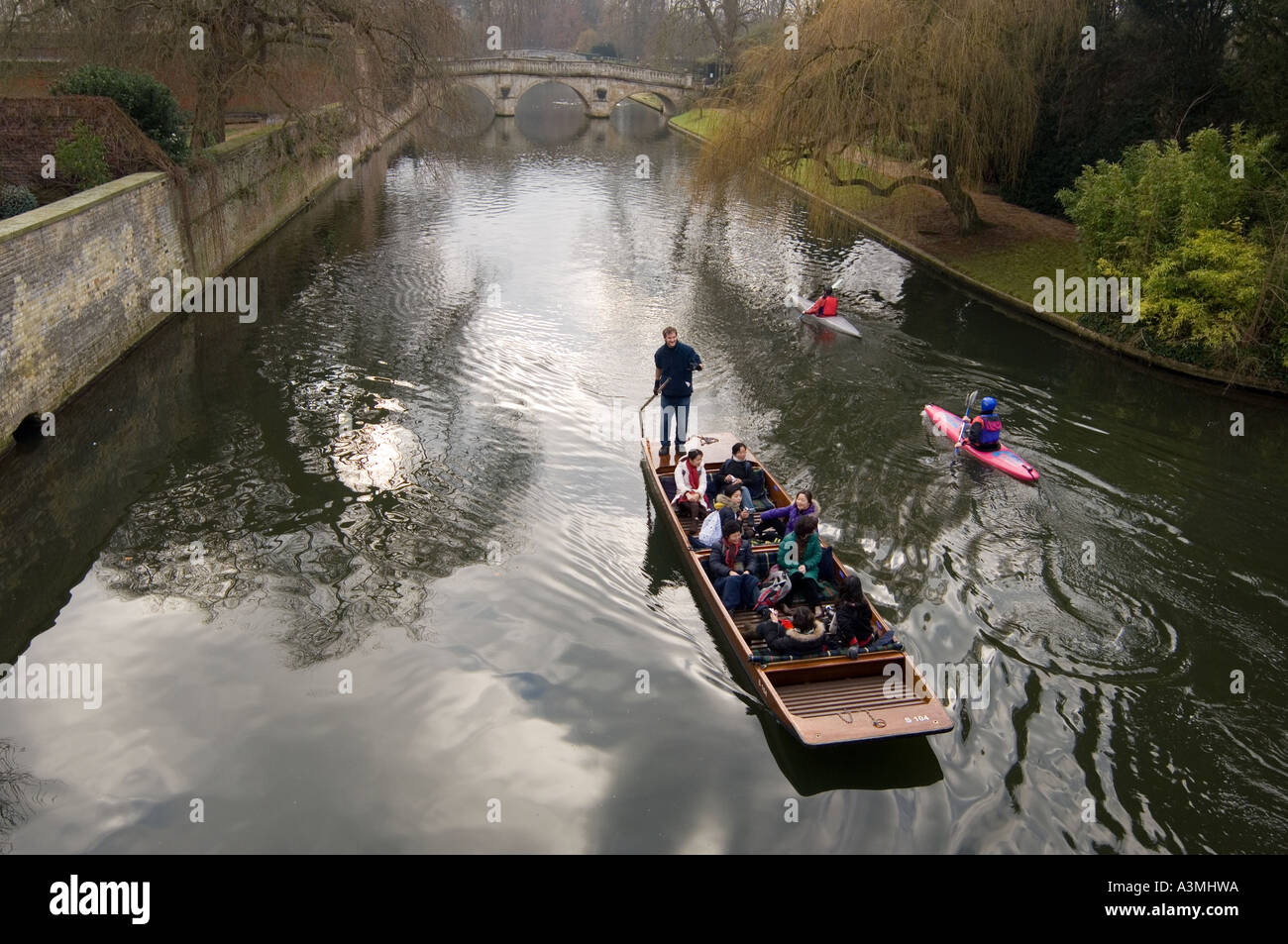 Boating in a punt hi-res stock photography and images - Alamy