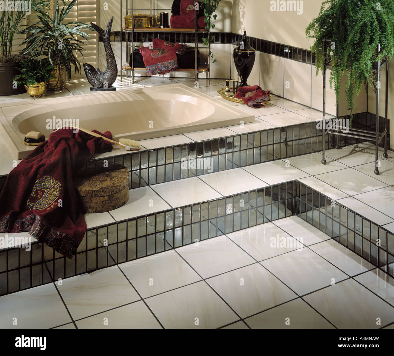 Sunken tub hires stock photography and images Alamy