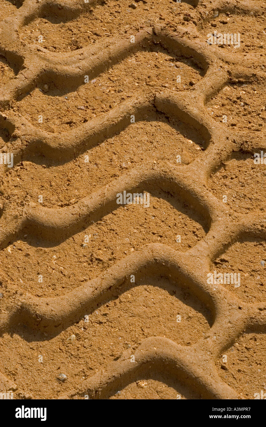 Sand Loading Track Tyre tracks from front end loader in quarry sand Stock Photo - Alamy