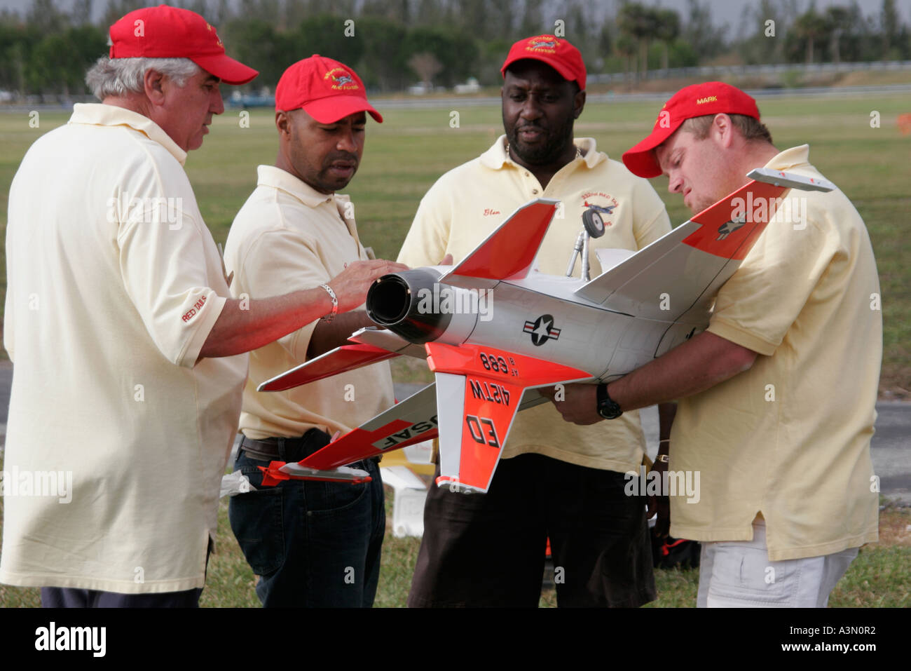Florida Sunrise,Markham Park Airfield,model airplane,plane,hobby,Black
