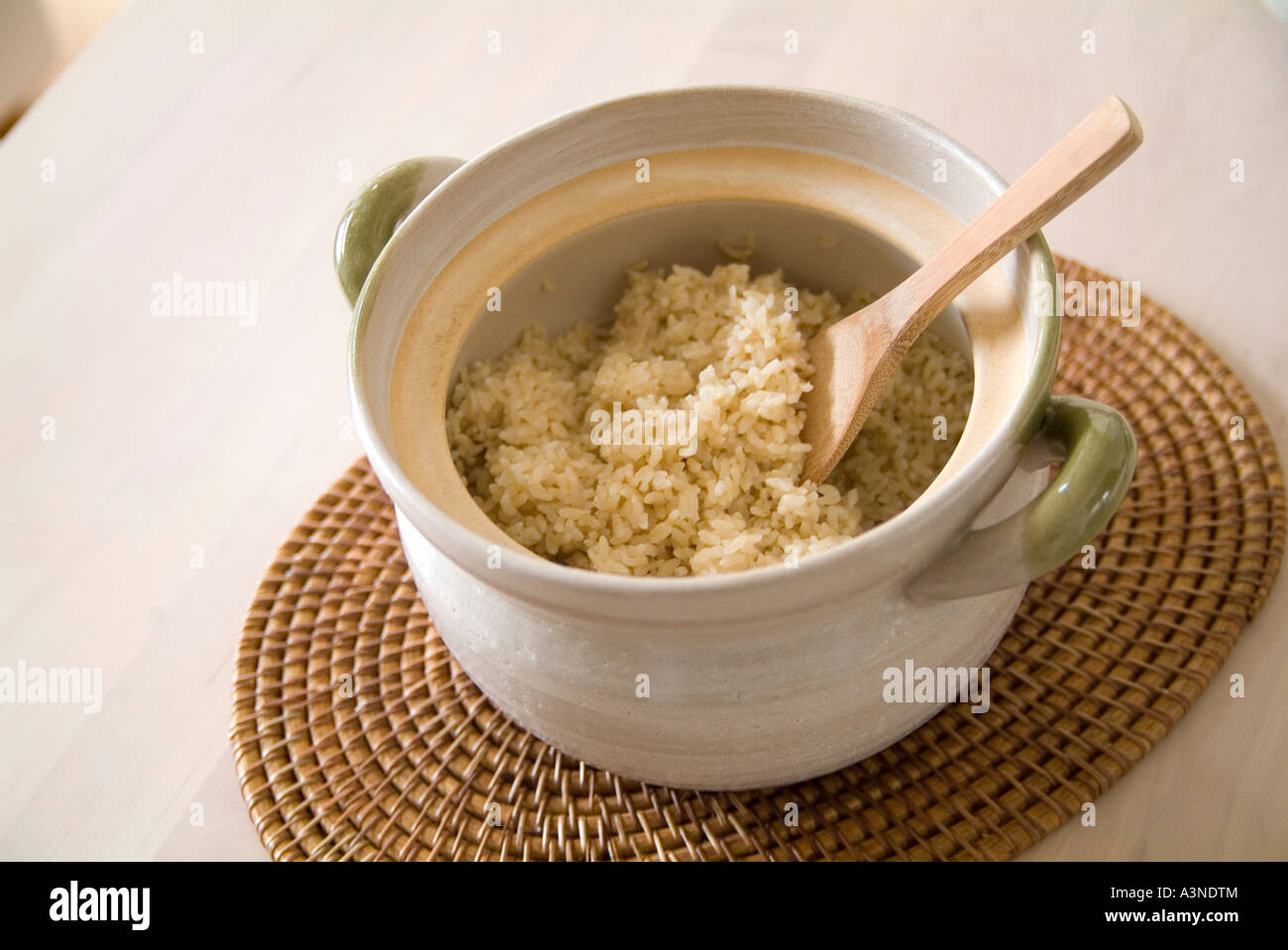 Steamed brown rice in pot Stock Photo Alamy