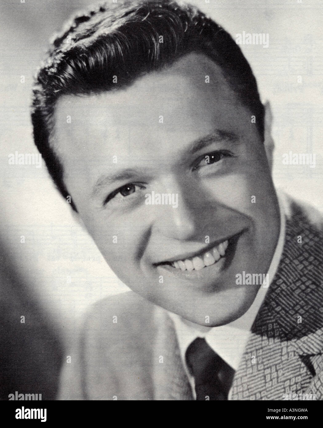 STEVE LAWRENCE US singer in 1963 Stock Photo - Alamy