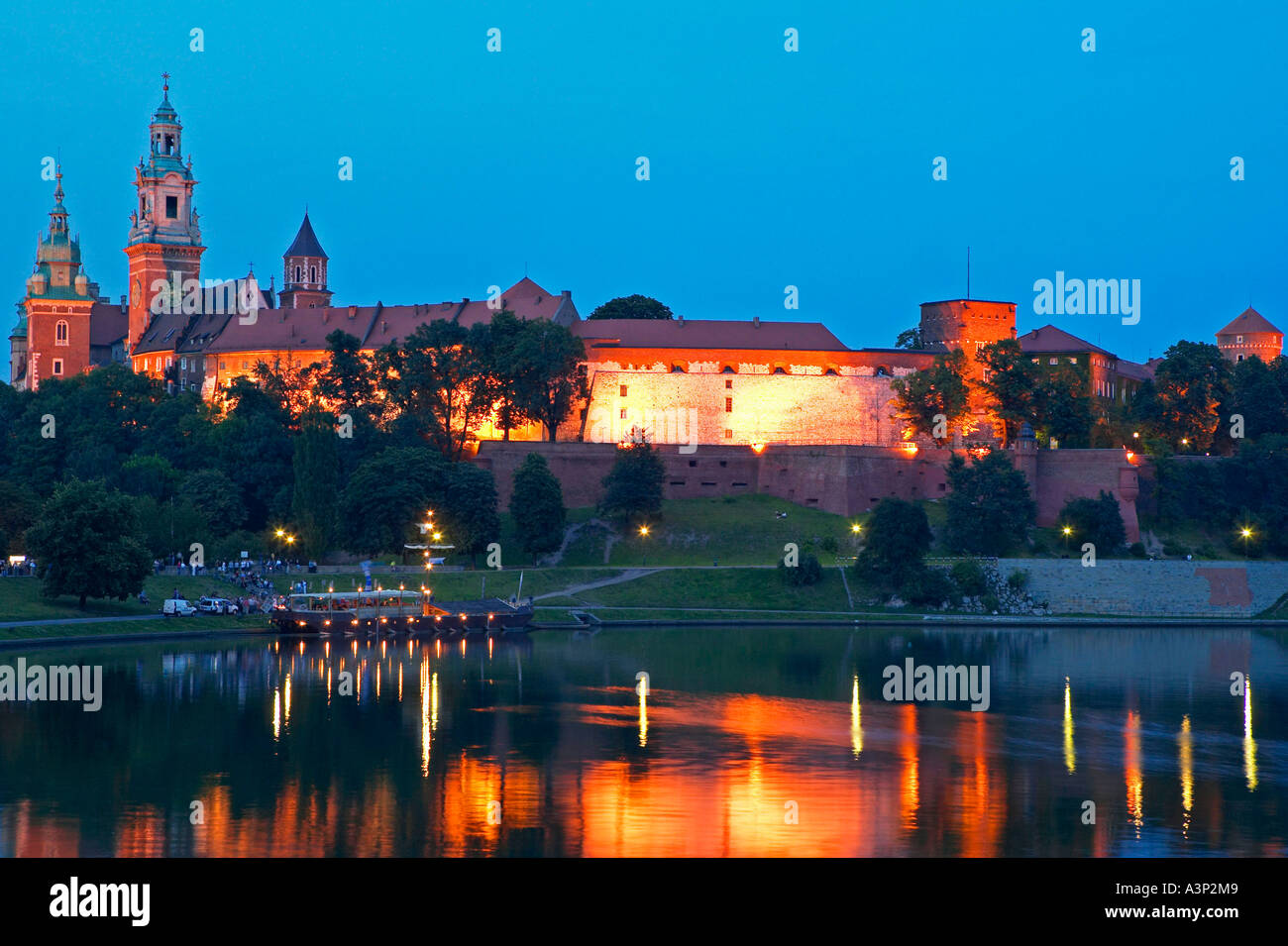 Poland Krakow view to Wawel and Weichsel at night Stock Photo