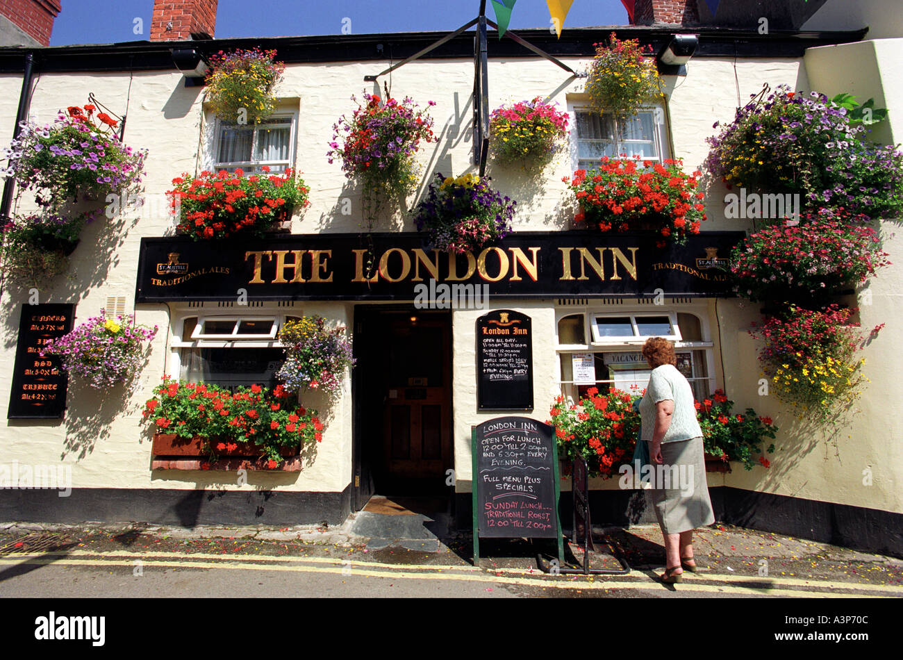 "The London Inn Pub" in Padstow Cornwall Britain UK Stock Photo Alamy