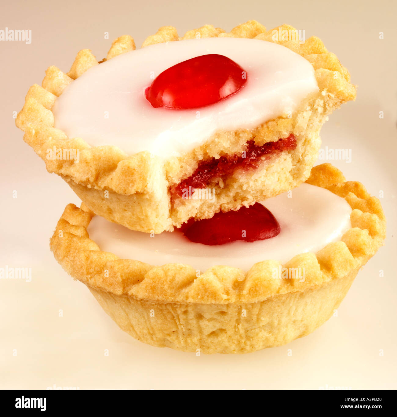 CHERRY BAKEWELL TARTS Stock Photo Alamy