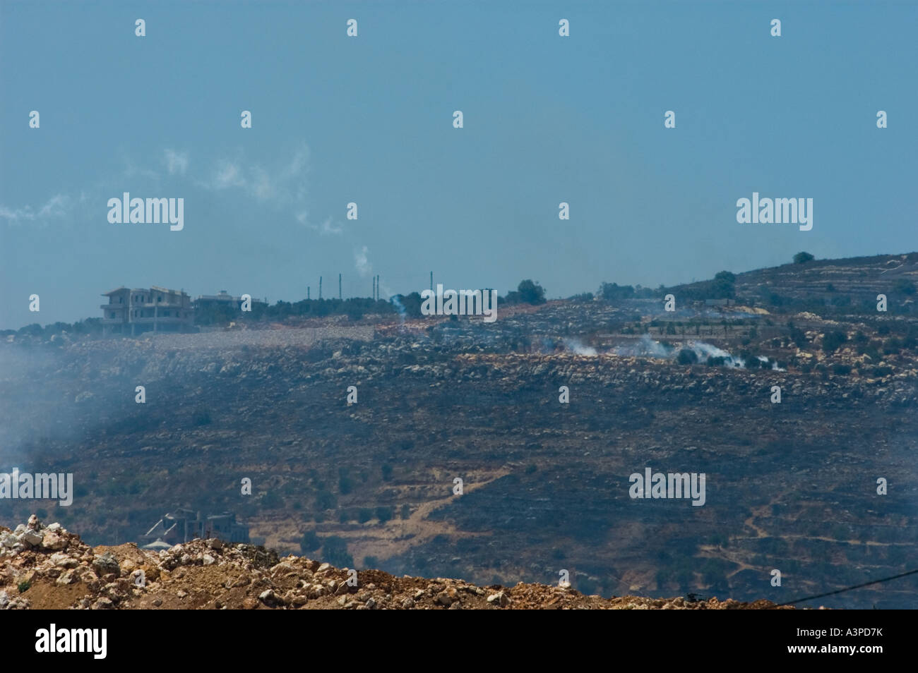 Smoke bomb trails in southern lebanon during the lebanon israel war, taken near Metulla Stock Photo