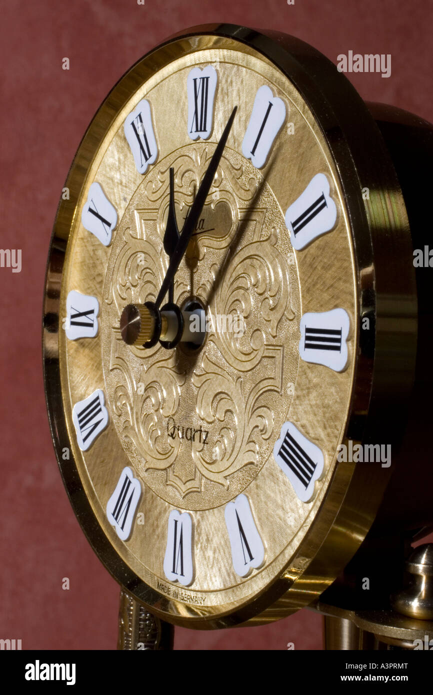 Uhr clock watch Stock Photo - Alamy