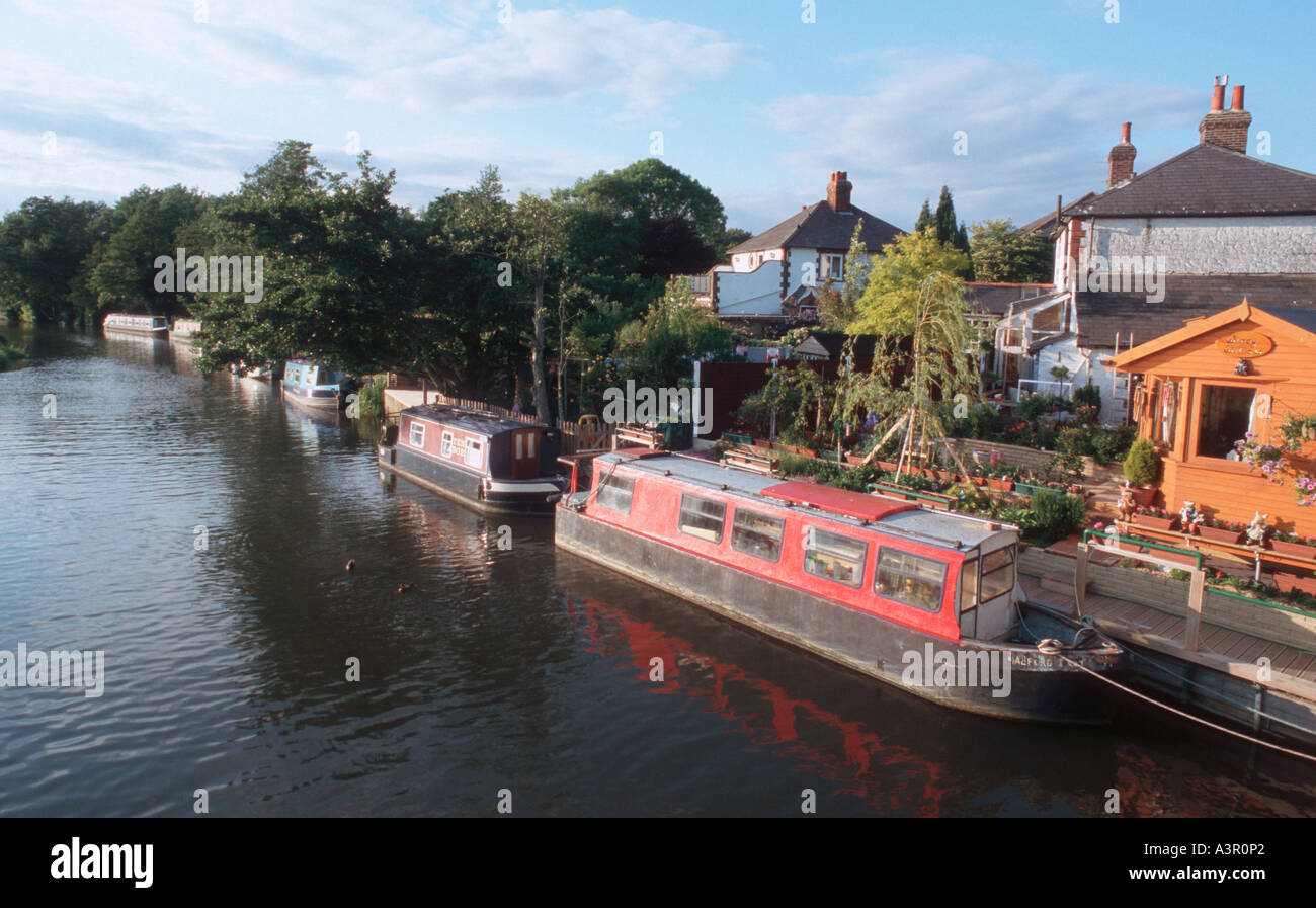 Shalford canal hires stock photography and images Alamy