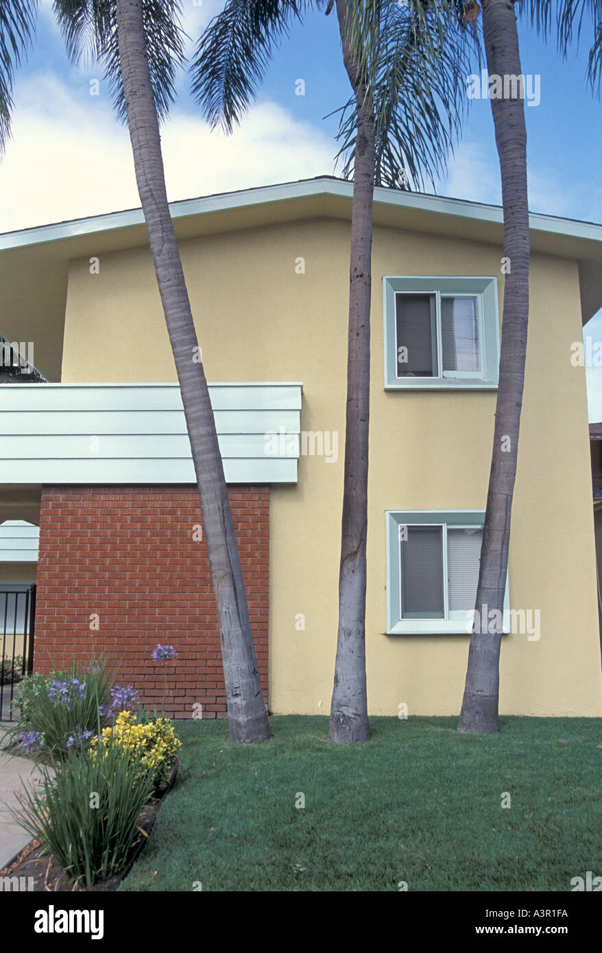classic Los angeles apartment building 1 Stock Photo Alamy