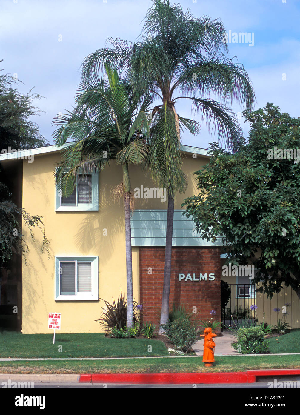 classic Los angeles apartment building 2 Stock Photo Alamy