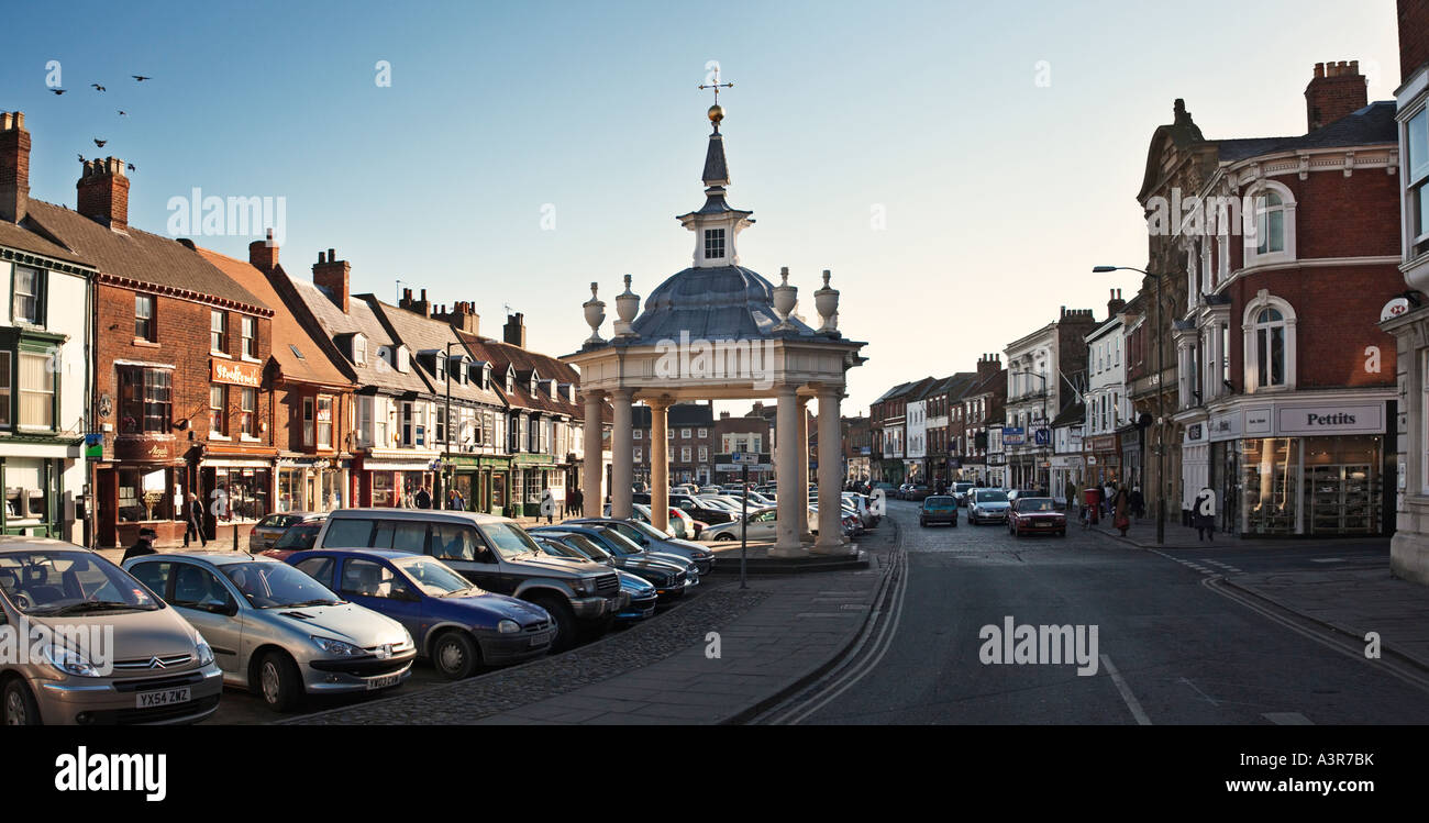 Market Cross and High Street in Beverley East Yorkshire UK Stock Photo