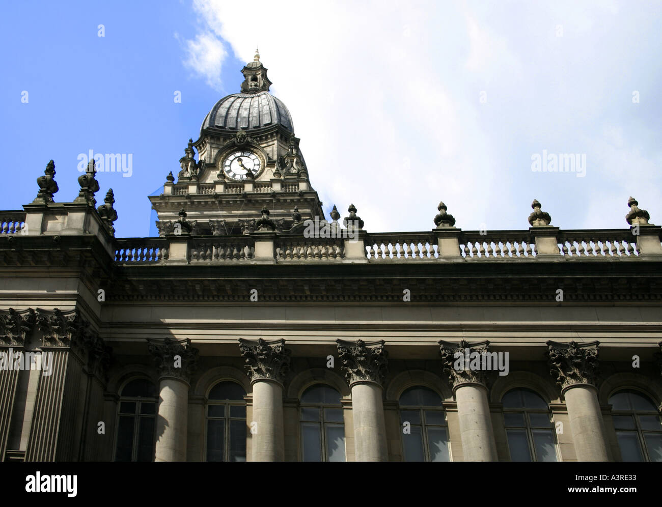 Leeds town hall clock tower hi-res stock photography and images - Alamy