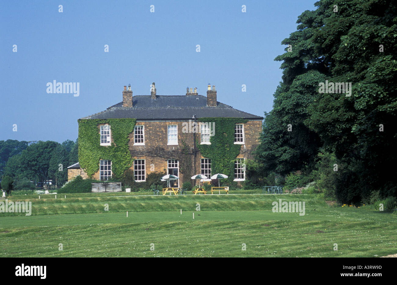 Rowley manor hires stock photography and images Alamy