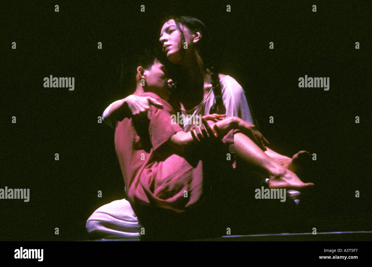 Muna Tseng performing Spirit Ruins with Carolyn Choa at the Purcell Room London 1992 Stock Photo