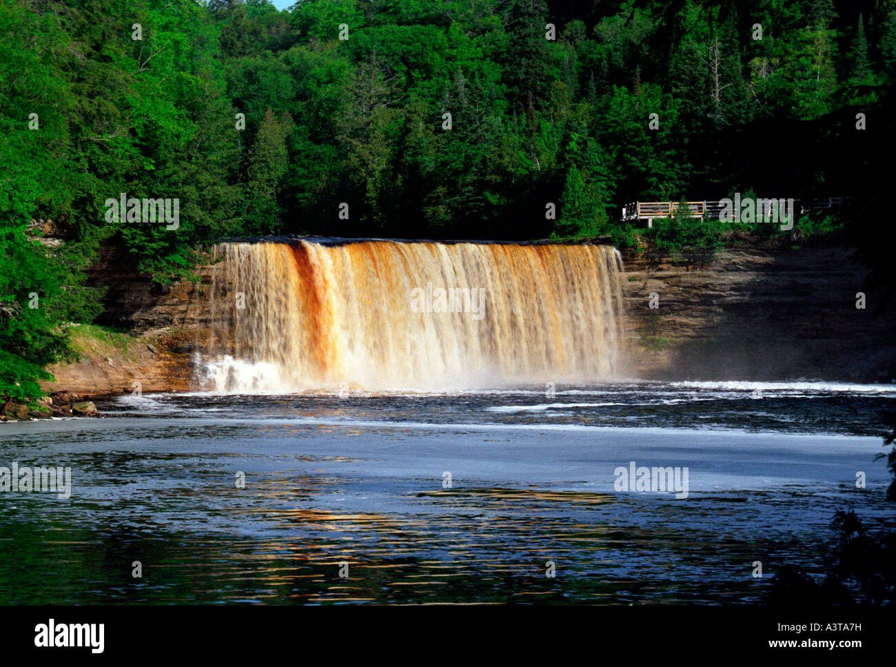 UPPER TAHQUAMENON FALLS IN TAHQUAMENON FALLS STATE PARK NEAR NEWBERRY