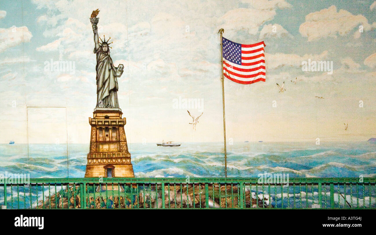 Statue of Liberty and American flag wall mural at Roadside America in