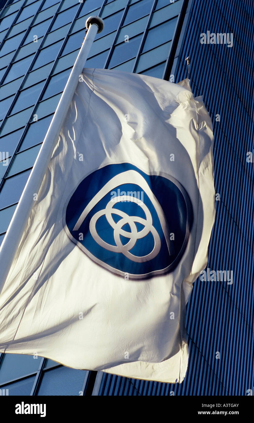 Flag with ThyssenKrupp logo flaps in front of the ThyssenKrupp high-rise, Duesseldorf, NRW, Germany Stock Photo