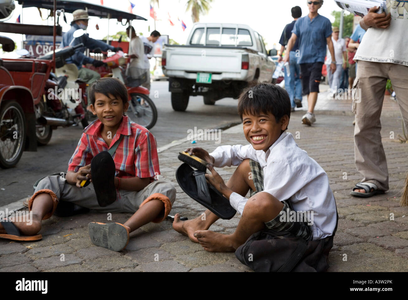 Shoe shine, Phnom Penh, Cambodia Stock Photo Alamy