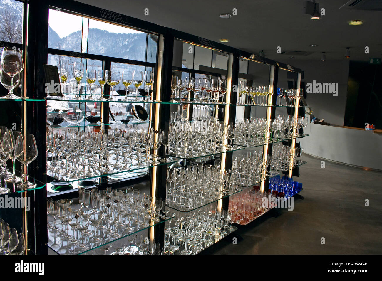 Riedel wine hires stock photography and images Alamy