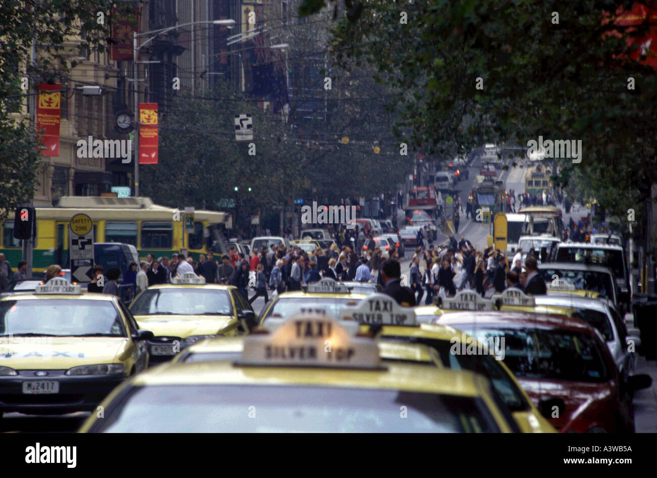 Lonsdale Street in downtown Melbourne Stock Photo Alamy