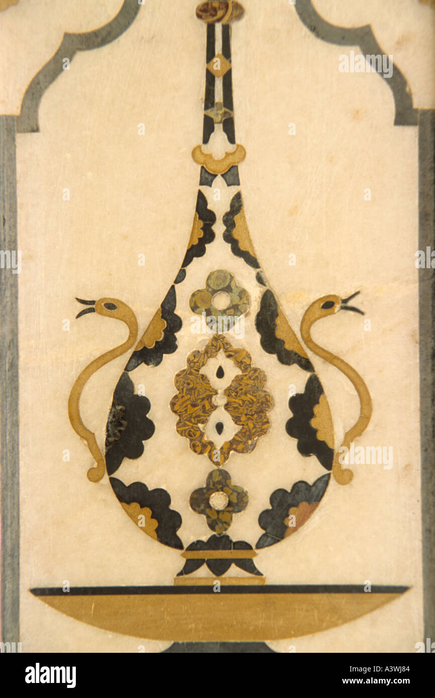 India Agra Itimad ud Daulah marble inlays Stock Photo - Alamy