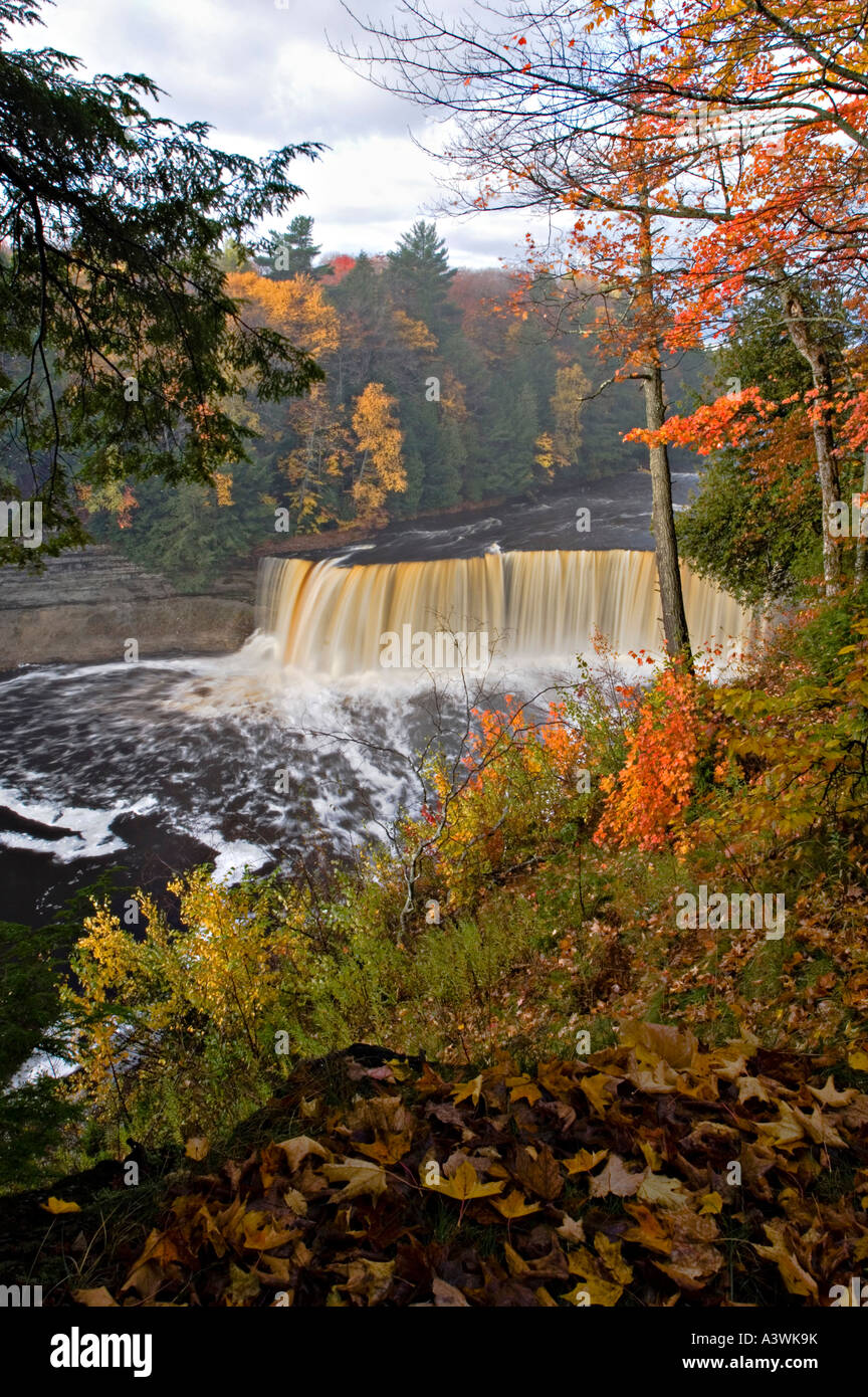 Upper Tahquamenon Falls with fall color in Tahquamenon Falls State Park